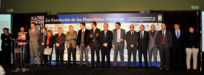 &Eacute;xito en la Entrega de Becas 2013